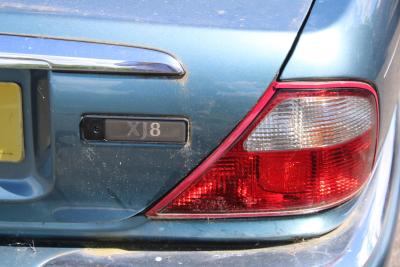 1999 Jaguar XJ8 AUTO
