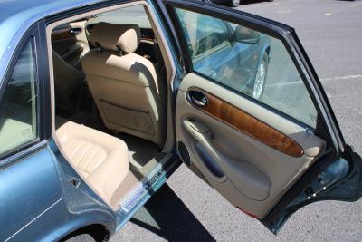 1999 Jaguar XJ8 AUTO