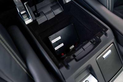 2012 Land Rover RANGE ROVER L322 AUTOBIOGRAPHY 5.0-LITRE SUPERCHAR