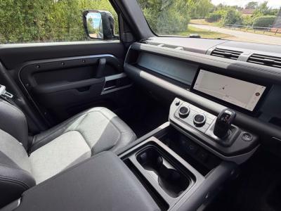 2023 Land Rover 3.0 D250 MHEV SE Hard Top SUV Auto 4WD MWB Euro 6 (s/s) 5dr
