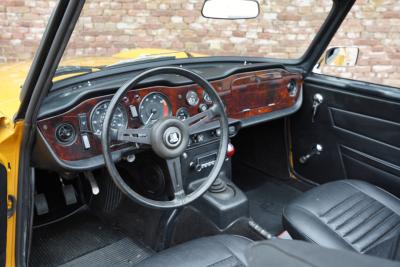 1971 Triumph TR6 Overdrive &ldquo;Saffron Yellow&rdquo; Triple Weber version