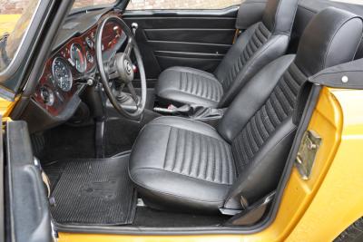 1971 Triumph TR6 Overdrive &ldquo;Saffron Yellow&rdquo; Triple Weber version