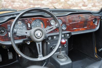 1971 Triumph TR6 Overdrive &ldquo;Saffron Yellow&rdquo; Triple Weber version