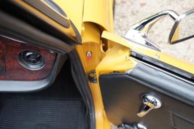 1971 Triumph TR6 Overdrive &ldquo;Saffron Yellow&rdquo; Triple Weber version