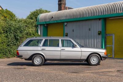 1986 Mercedes - Benz 280TE
