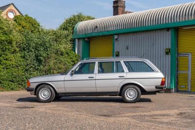 1986 Mercedes - Benz 280TE