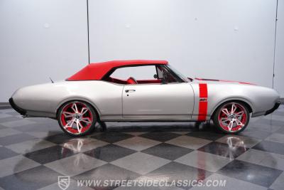 1968 Oldsmobile Cutlass Convertible LS3 Restomod