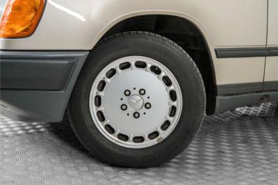 1987 Mercedes - Benz 230TE Combi
