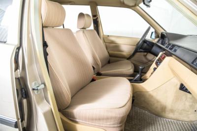 1987 Mercedes - Benz 230TE Combi