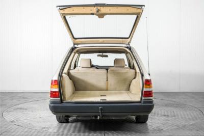 1987 Mercedes - Benz 230TE Combi