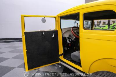 1929 Ford Model A 2-Door Sedan Hotrod