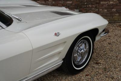 1963 Chevrolet Corvette C2 Sting Ray Split Window