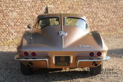 1963 Chevrolet C2 Sting Ray Coup&eacute; Split window