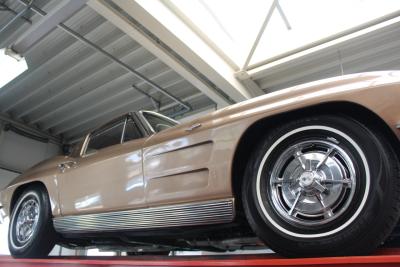 1963 Chevrolet C2 Sting Ray Coup&eacute; Split window