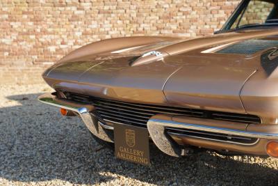 1963 Chevrolet C2 Sting Ray Coup&eacute; Split window