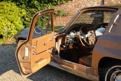 1963 Chevrolet C2 Sting Ray Coup&eacute; Split window