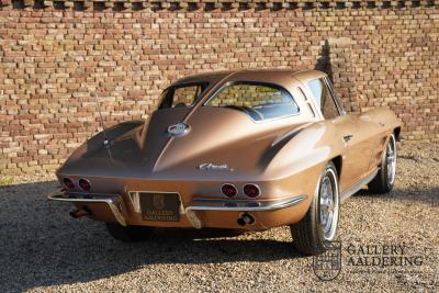 1963 Chevrolet C2 Sting Ray Coup&eacute; Split window