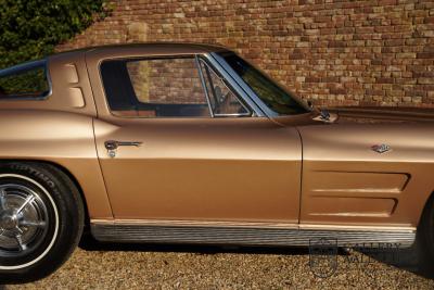 1963 Chevrolet C2 Sting Ray Coup&eacute; Split window