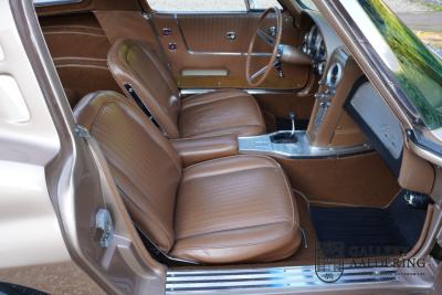 1963 Chevrolet C2 Sting Ray Coup&eacute; Split window