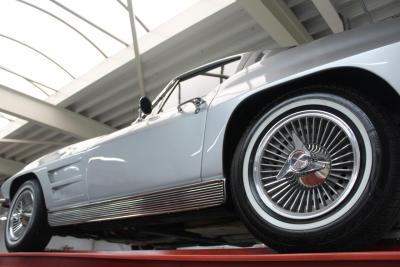 1963 Chevrolet Corvette C2 Sting Ray Split-Window 327 Coup&eacute;