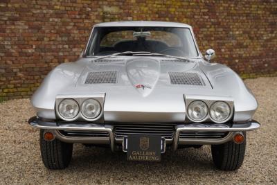 1963 Chevrolet Corvette C2 Sting Ray Split-Window 327 Coup&eacute;