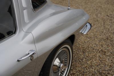 1963 Chevrolet Corvette C2 Sting Ray Split-Window 327 Coup&eacute;