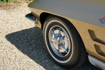 1963 Chevrolet Corvette C2 Sting Ray Split Window