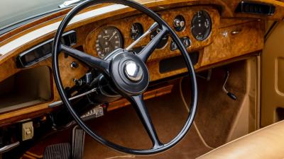 1961 Rolls - Royce Silver Cloud II H.J. Mulliner Drophead Coupe