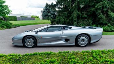 1993 Jaguar XJ220
