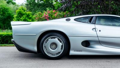 1993 Jaguar XJ220