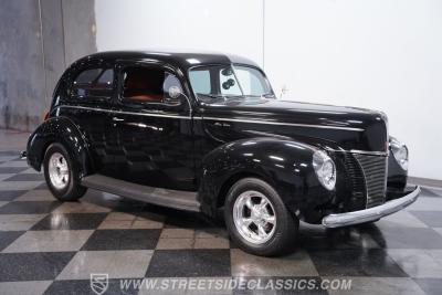 1940 Ford Tudor Sedan Restomod