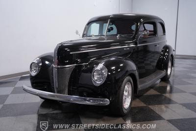 1940 Ford Tudor Sedan Restomod