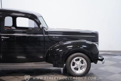 1940 Ford Tudor Sedan Restomod