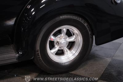 1940 Ford Tudor Sedan Restomod