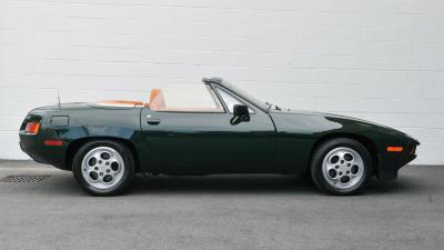 1982 Porsche 928 Convertible by Straman