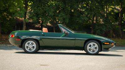 1982 Porsche 928 Cabriolet by Straman
