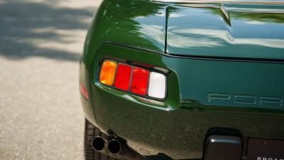 1982 Porsche 928 Cabriolet by Straman
