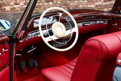 1960 Mercedes - Benz Mercedes Benz 220 SE Cabriolet &ldquo;Extensively restored&rdquo;