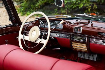 1960 Mercedes - Benz Mercedes Benz 220 SE Cabriolet &ldquo;Extensively restored&rdquo;