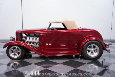 1932 Ford Roadster Boss 9 with Trailer