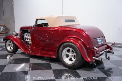 1932 Ford Roadster Boss 9 with Trailer