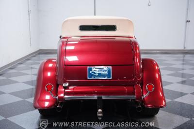 1932 Ford Roadster Boss 9 with Trailer