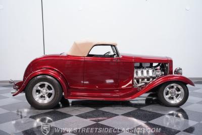 1932 Ford Roadster Boss 9 with Trailer