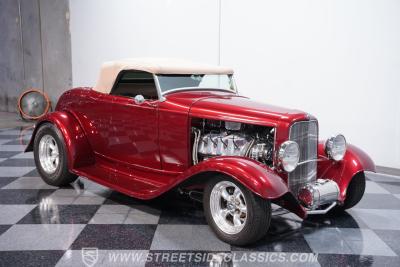1932 Ford Roadster Boss 9 with Trailer