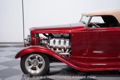 1932 Ford Roadster Boss 9 with Trailer