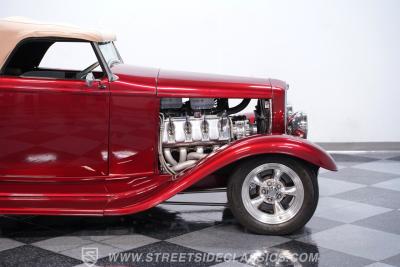 1932 Ford Roadster Boss 9 with Trailer
