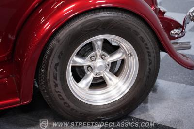 1932 Ford Roadster Boss 9 with Trailer