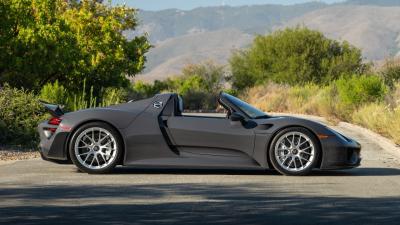 2015 Porsche 918 Spyder