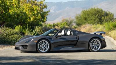 2015 Porsche 918 Spyder