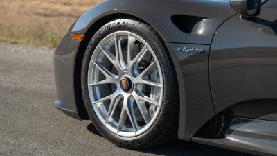 2015 Porsche 918 Spyder
